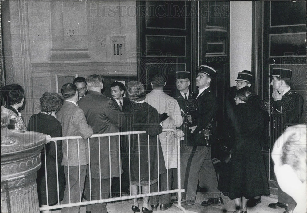 1963 Press Photo Lawsuit of Apartment Building Fraud Opens in Paris-Historic Images