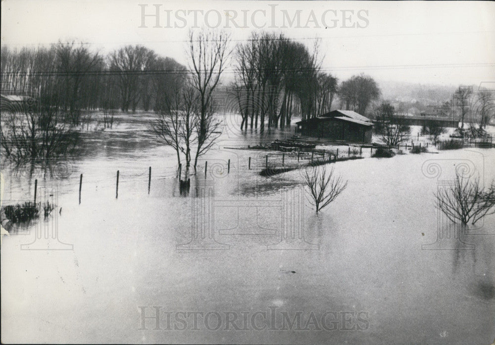 1955 Press Photo Area near Metz Floods-Historic Images