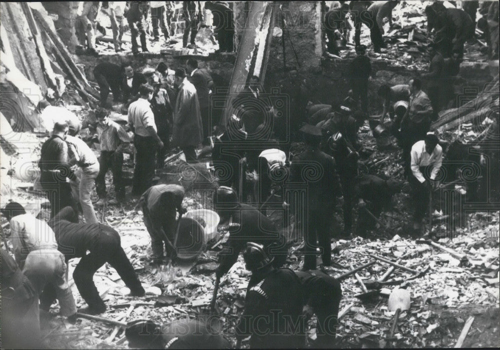 1969 Press Photo Restaurant in Spain Collapses: 56 Dead, 400 Injured - Historic Images