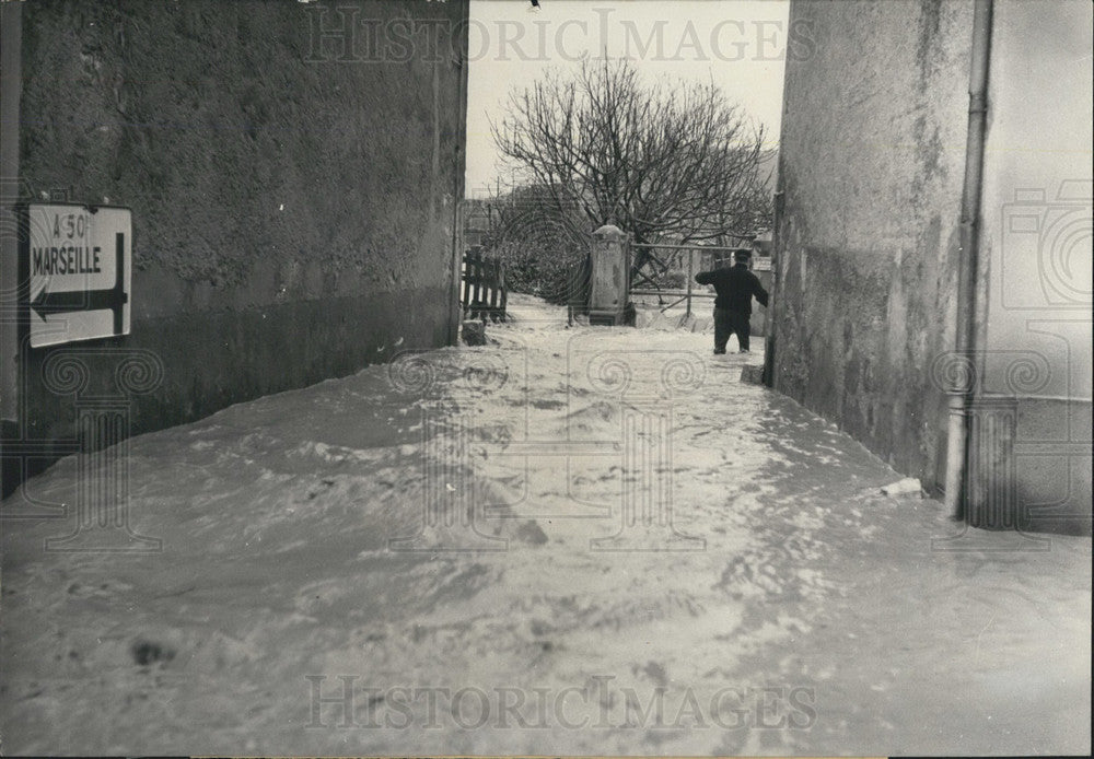 1957 Press Photo Saint-Cyr-sur-Ler Flooded - Historic Images