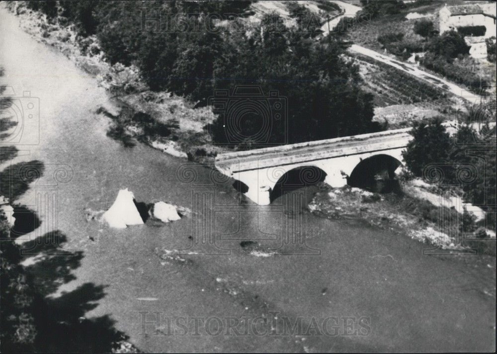 Press Photo Terrible Flooding in Herault, France - Historic Images