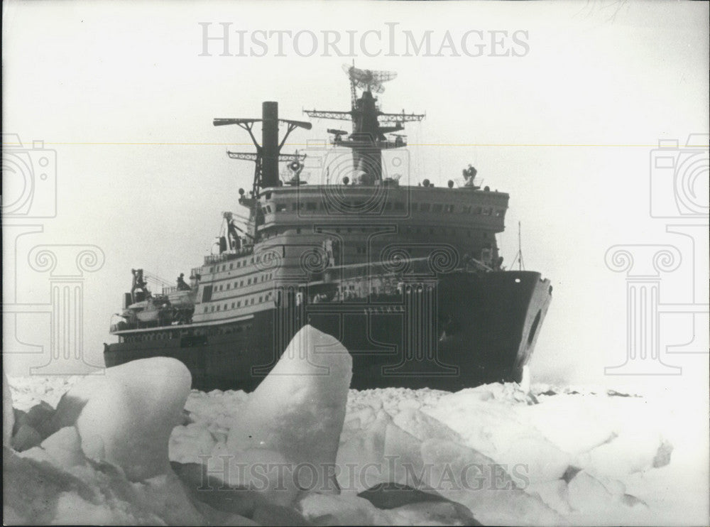 1975 Press Photo Navigation of Arctic Ocean Open Ice Breaker in Sea of Kara - Historic Images