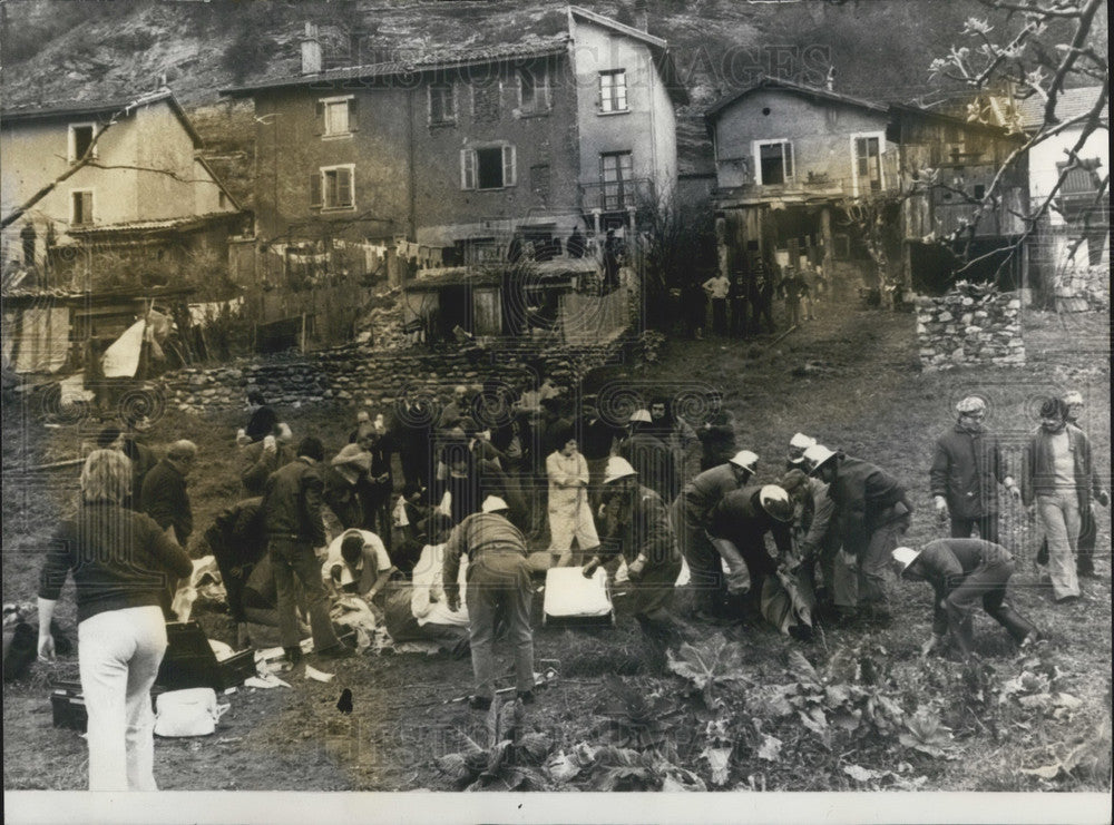 1975, Survivors of Terrible Bus Wreck amid Dead during Rescue Efforts - Historic Images