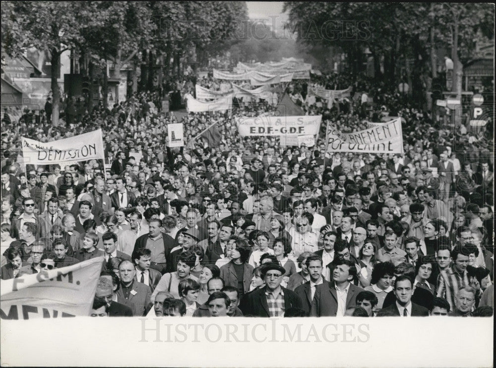 1960 Press Photo Workers Demonstrate In Paris-Historic Images