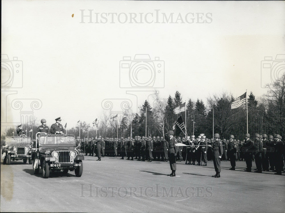 1959 Farewell Parade for General Hodes in Berlin. - Historic Images