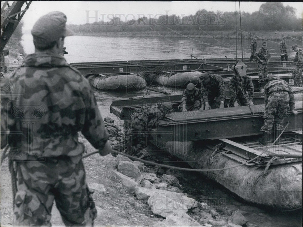 1956 Munich Pioneer Teaching Battalion Build Pontoon Bridge. Danube - Historic Images