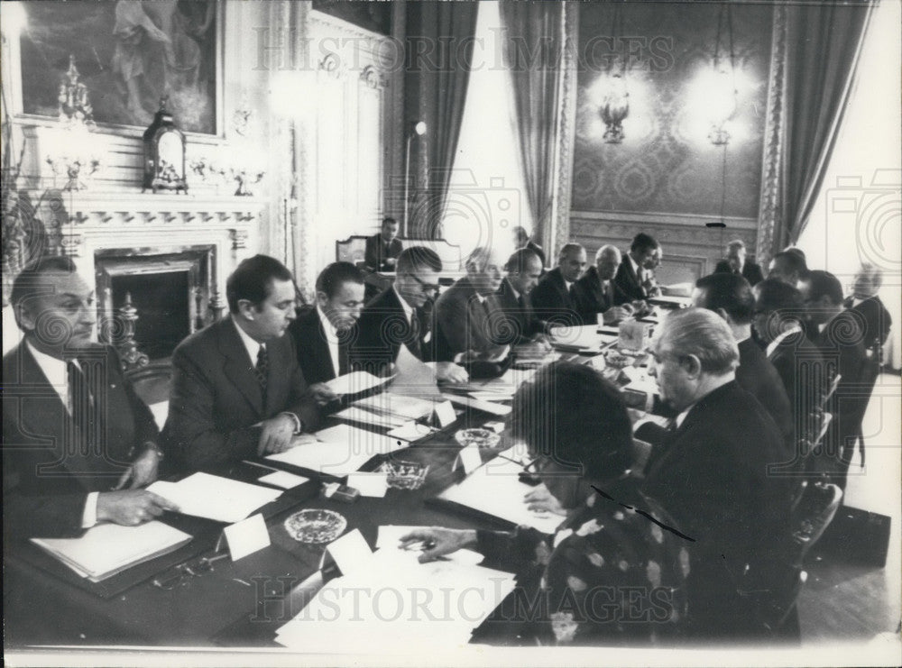 1974 Press Photo Weekly Meeting of Ministers in Lyon-Historic Images