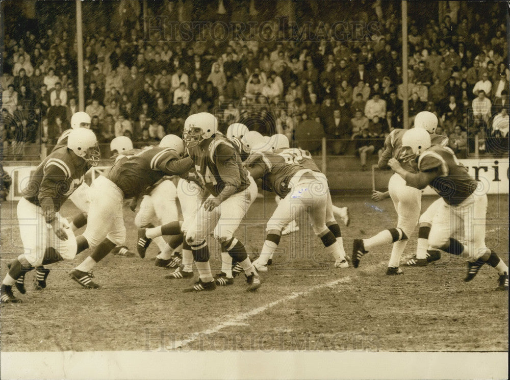 1972 Press Photo First American Football Game Played in Paris Charlety Stadium-Historic Images