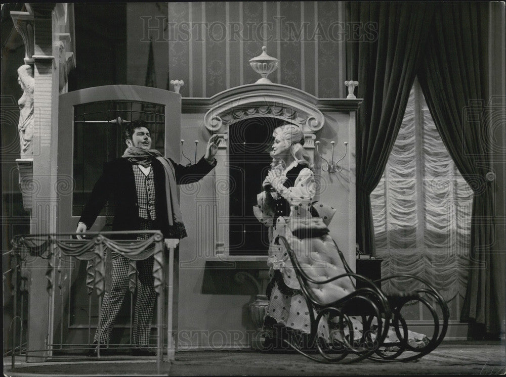 1963 Press Photo Scene from Play &quot;Die Fledermaus&quot; at Deutschen Staatsoper. Opera - Historic Images