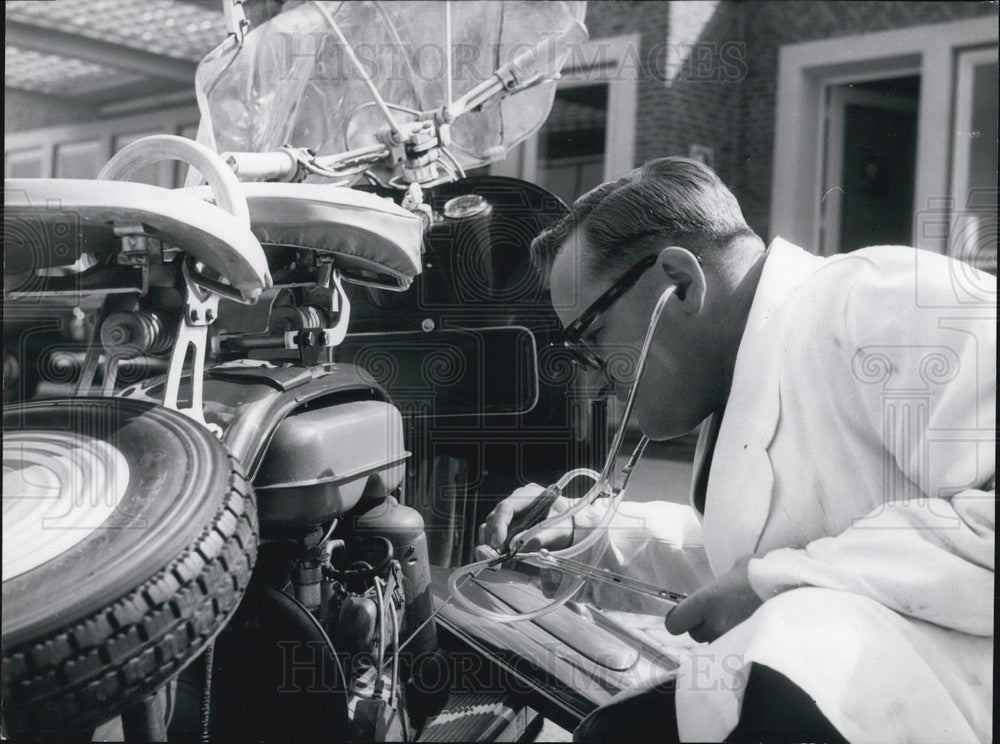 1956 Engineer Uses Stethoscope on Car. Hamburg - Historic Images