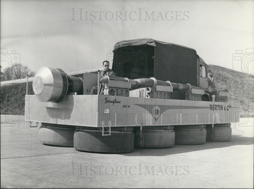 1962 Press Photo The &quot;Terraplane&quot; - Historic Images