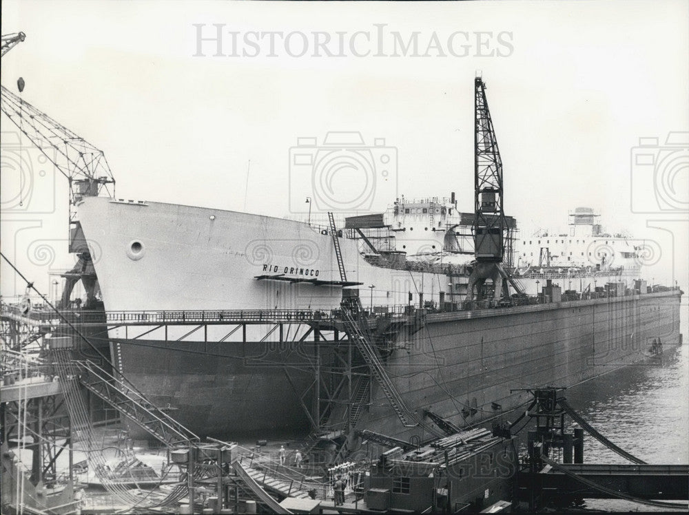 1957 American Ship &quot;Rio Orinoco&quot; in Hamburg. - Historic Images