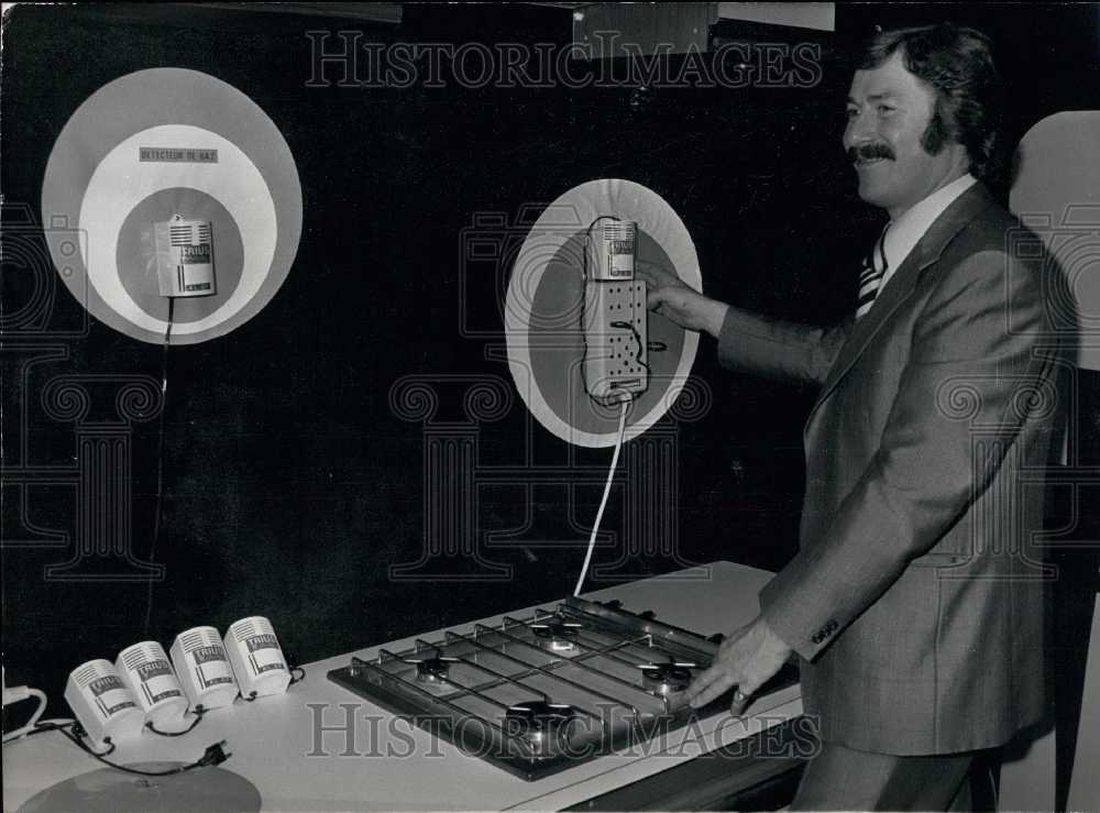 1978, International Home Expo Paris Displays Gas Detection Device - Historic Images