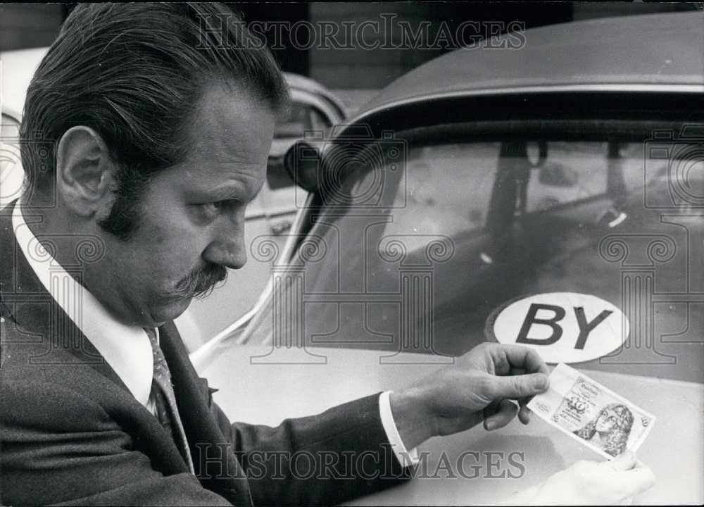 1968 Press Photo German Salesman Hubert von Seidlein. Fight Court Fine. - Historic Images