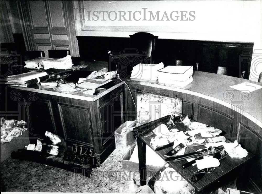 1985, Auriol Murder Trial Open at Court House Provence - Historic Images