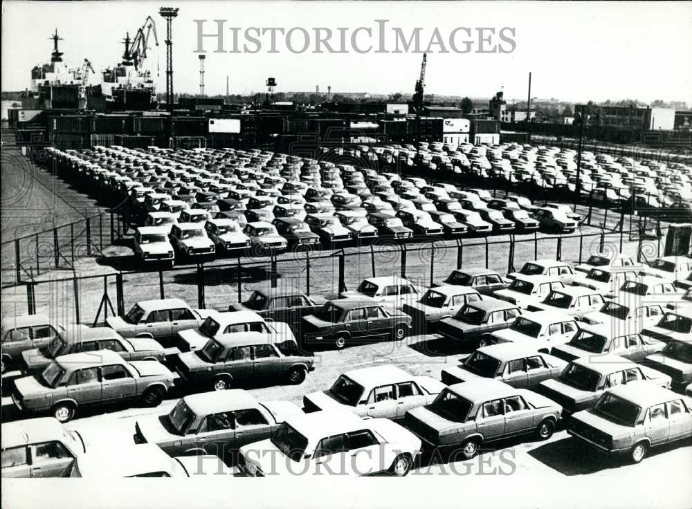 1984 French Car Prices Fall 20% - Historic Images