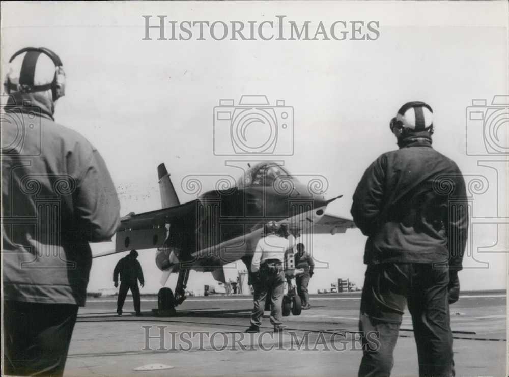 1970, Jaguar M 05 Test Flights Take Off from Clemenceau - Historic Images