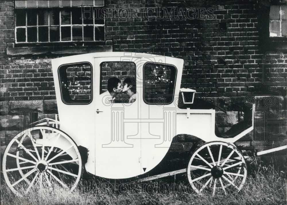 1969 Press Photo White Marriage Carriage.-Historic Images