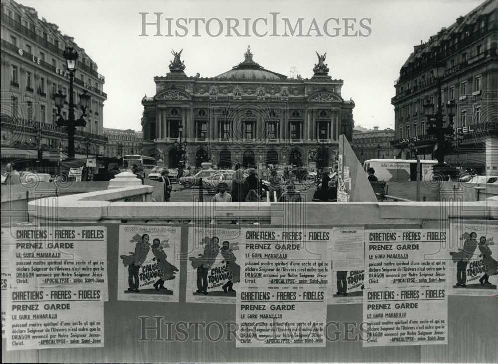 1979 Press Photo Poster War at the Opera House of Paris - Historic Images