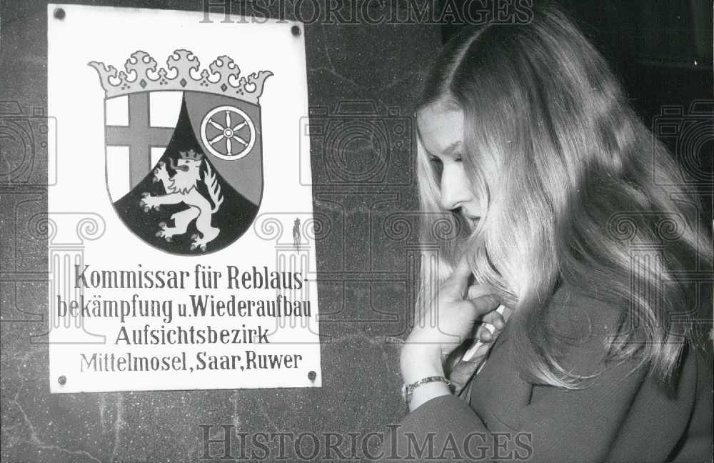 1969 Press Photo Advertisement for Pest Control Specialist. Trier, Germany.-Historic Images