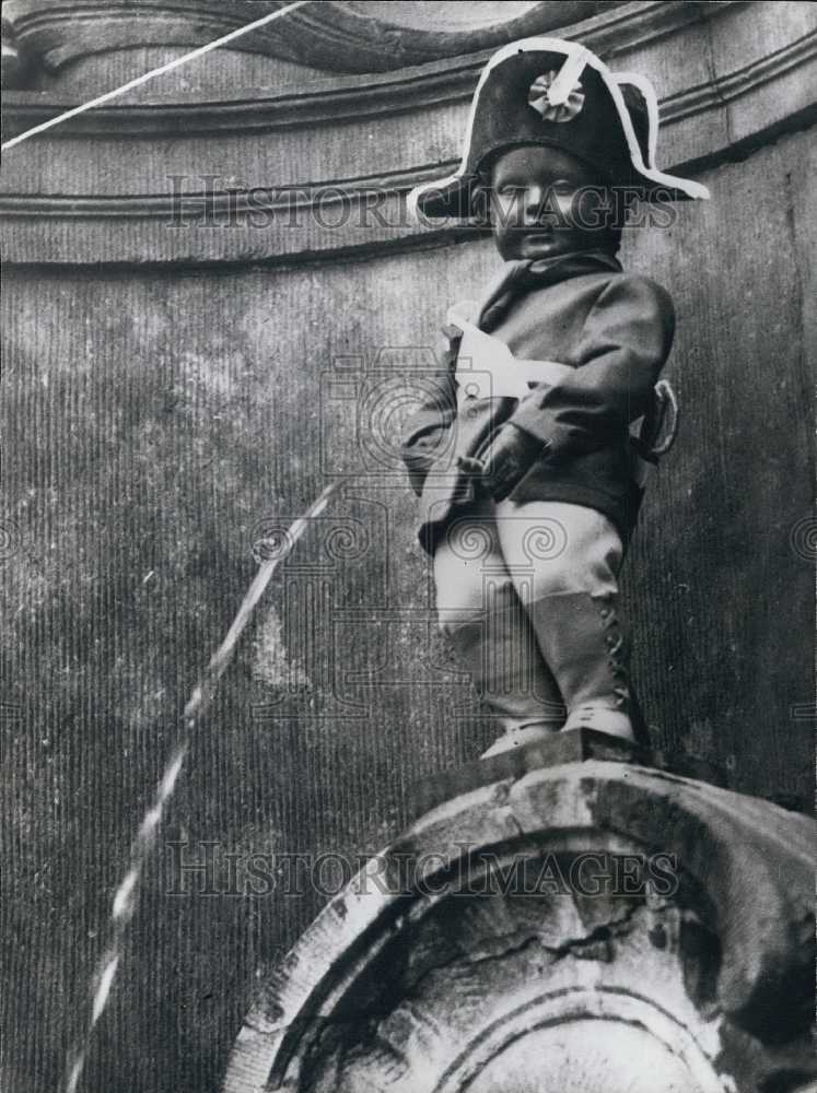 1975, Manneken-Pis Classic Monument In Montmartre - Historic Images