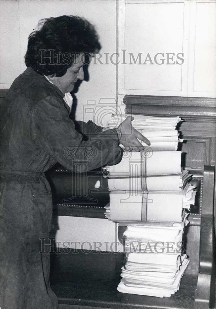 1963 Press Photo Appartment Building Lawsuit trial in Paris - Historic Images