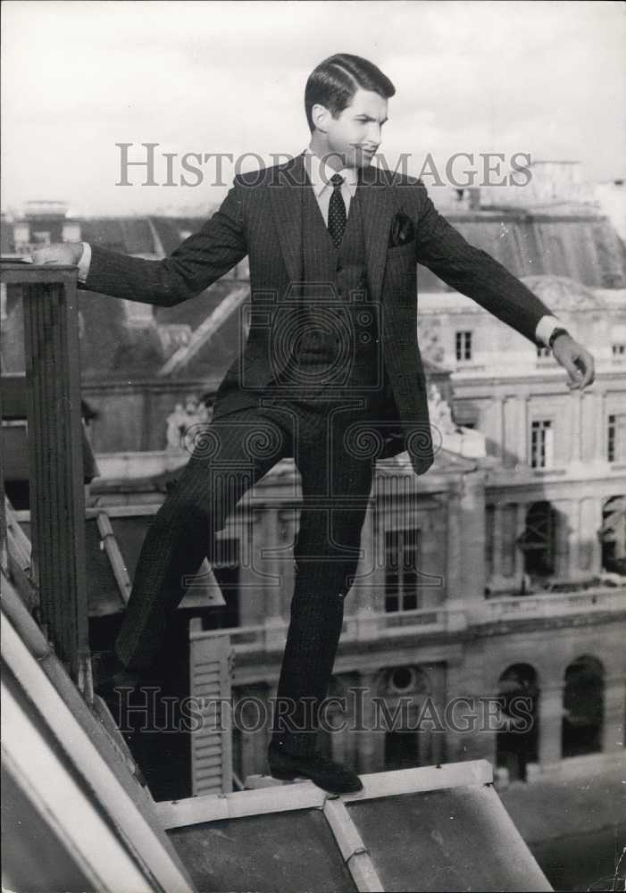 Press Photo George Hamilton, Actor on Rooftop - Historic Images