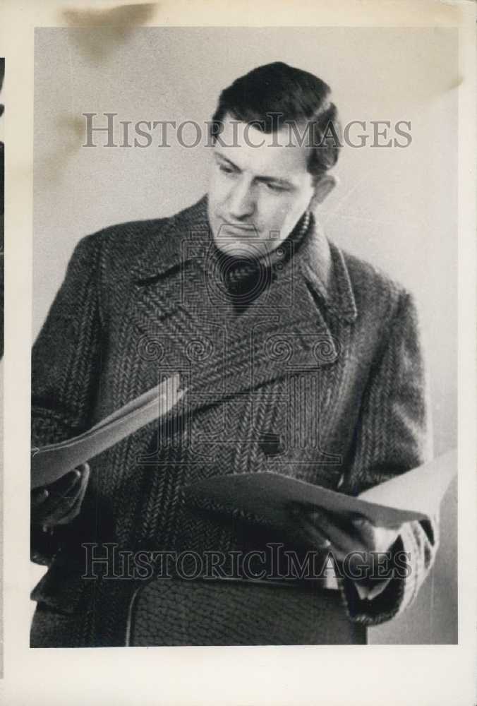 1953 Press Photo Soviet Spy Dr. Alfred Kroth. - Historic Images