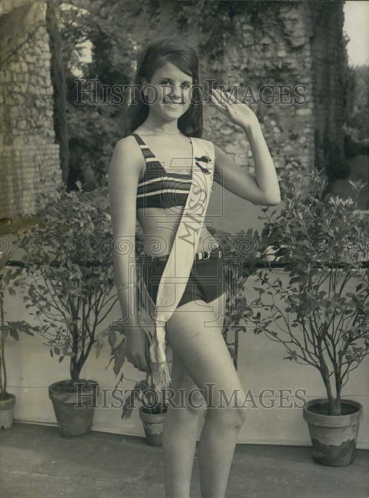 1966 Miss Tilly Tiboul was elected miss "Pieds Noir-Historic Images