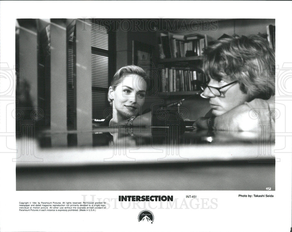 1993 Press Photo Intersection Film Actors Sharon Stone Richard Gere Scene - Historic Images