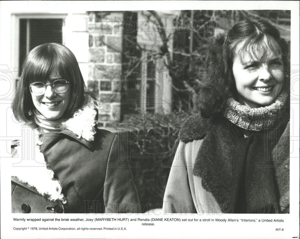 1978 Press Photo Interiors Film Marybeth Hurt Diane Keaton Winter Walk Scene - Historic Images