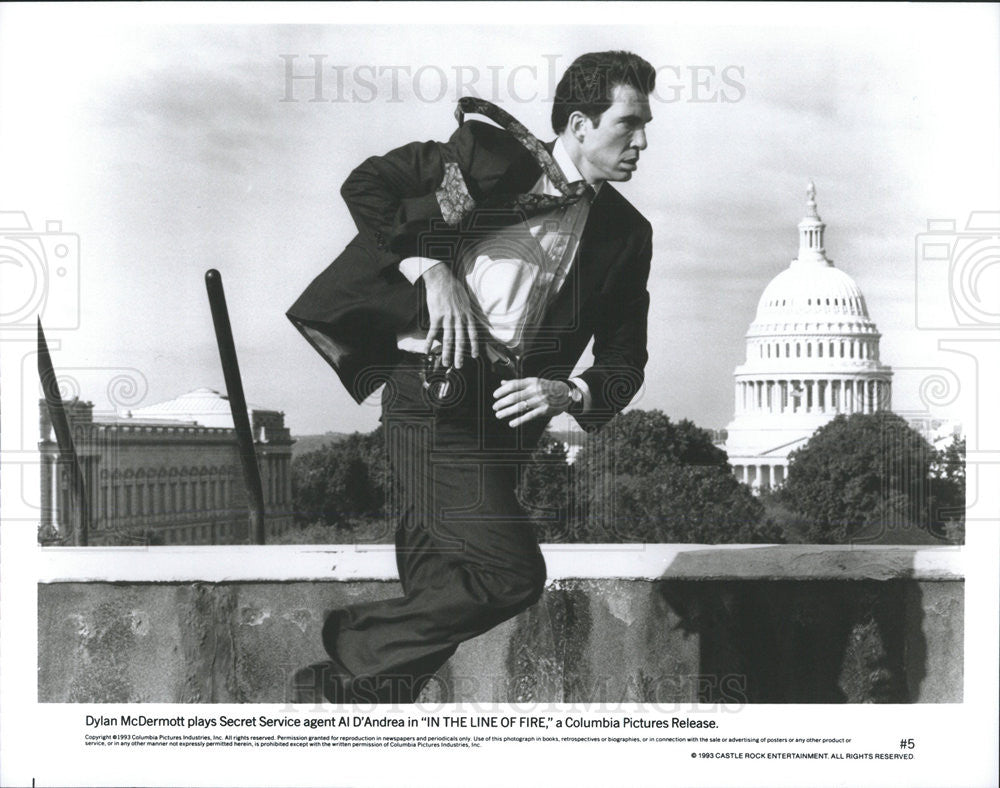 1993 Press Photo Dylan McDermott Stars In &quot;In The Line Of Fire&quot; - Historic Images