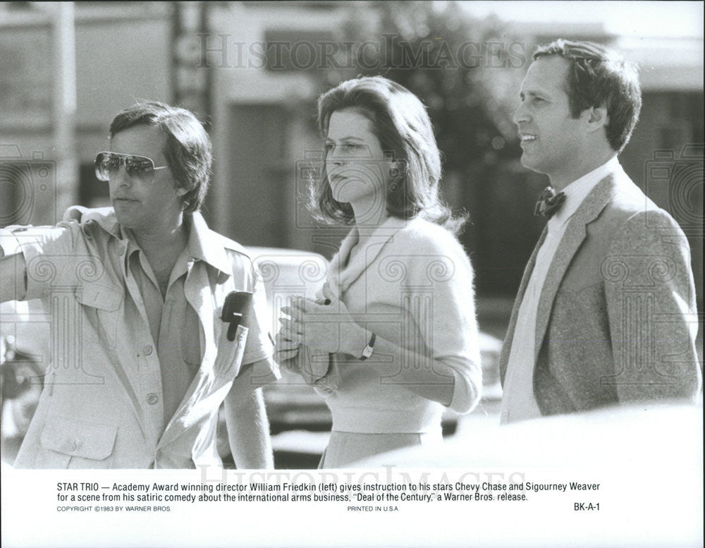 1983 Press Photo Director William Friedkin &amp; Chevy Chase  &quot;Deal of the Century&quot; - Historic Images