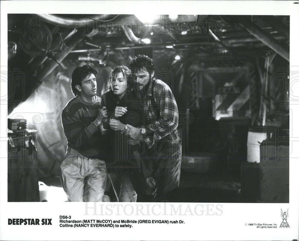 1988 Press Photo Deepstar Six Film Matt McCoy Greg Evigan Nancy Everhard Rushing - Historic Images