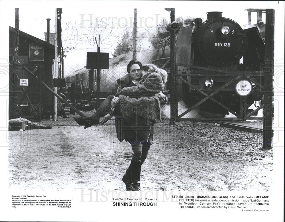 1991 Press Photo Michael Douglas Actor Melanie Griffith Actress Shining Through - Historic Images