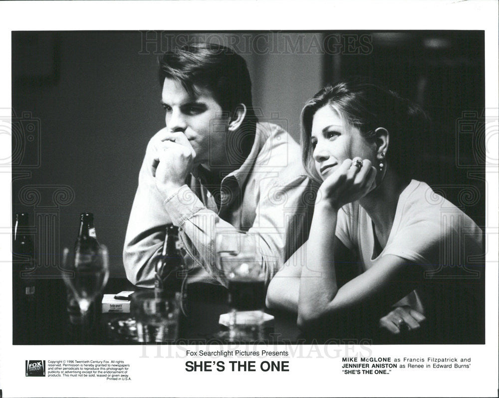 1996 Press Photo Mike McGlone and Jennifer Aniston in &quot;She&#39;s The One&quot; - Historic Images