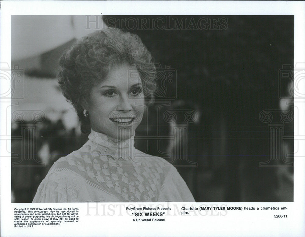 1982 Press Photo Mary Tyler Moore star in &quot;Six Weeks - Historic Images