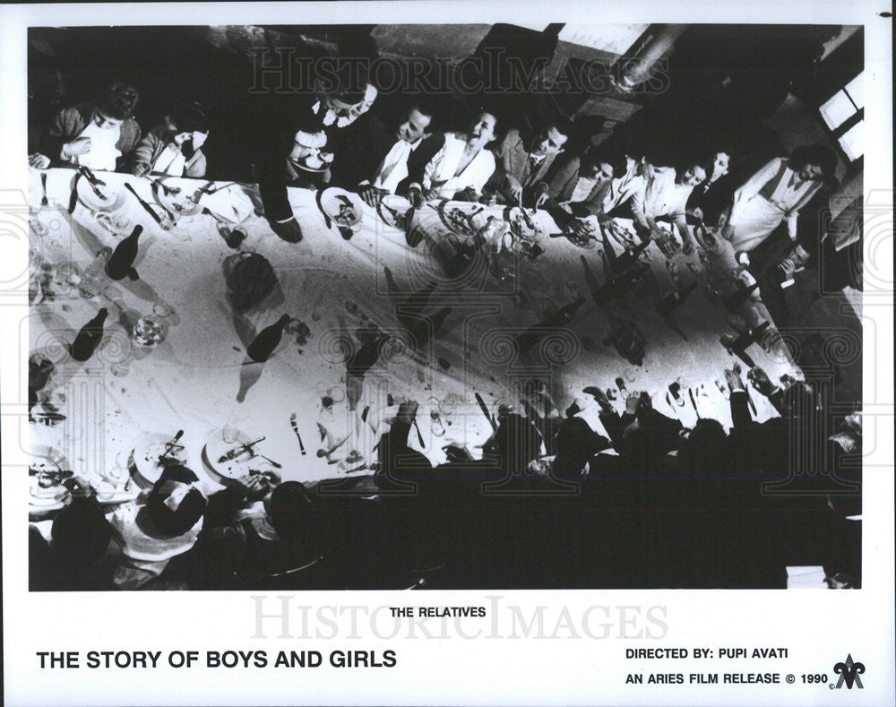 1990 Press Photo Relatives Story Boys Girls Movie Scene - Historic Images