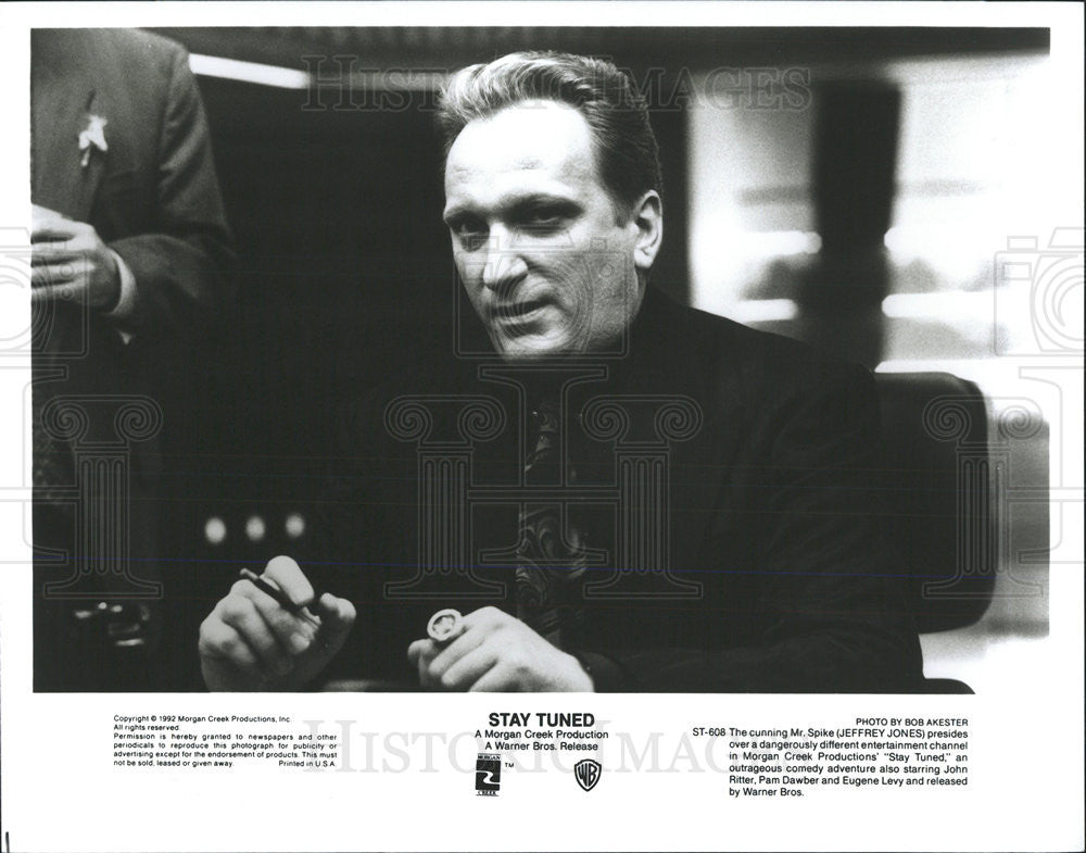 1992 Press Photo Jeffrey Jones Stars In Stay Tuned - Historic Images