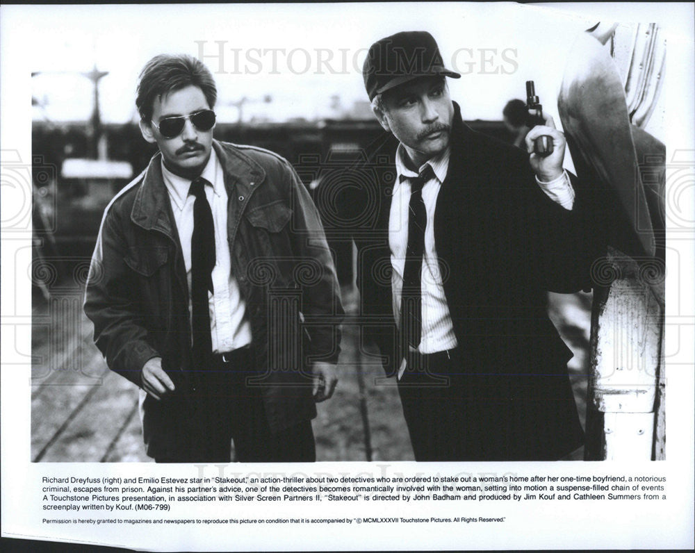 1987 Press Photo Richard Dreyfuss Actor Emilio Estevez Stakeout Action Thriller - Historic Images