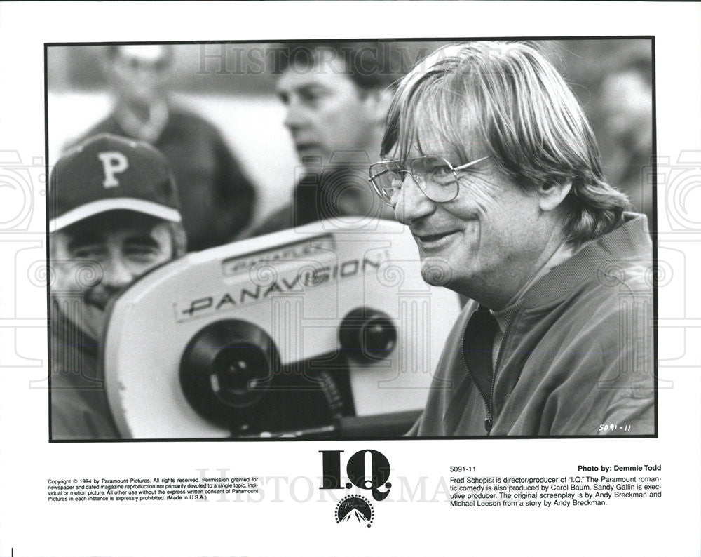 1994 Press Photo &quot;I.Q.&quot; Producer/Director Fred Schepisi On Set - Historic Images