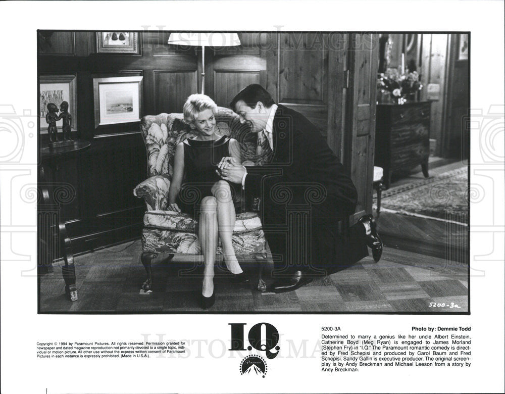 1994 Press Photo Meg Ryan and Stephen Fry in &quot;I.Q.&quot; - Historic Images