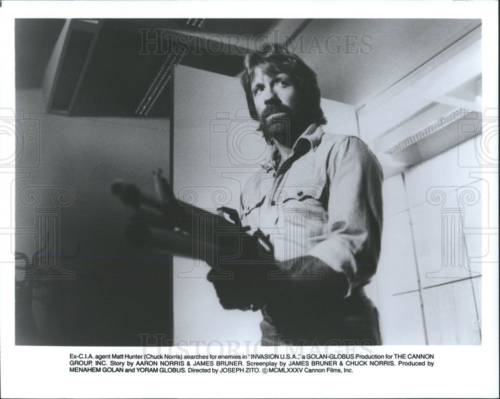 1985 Press Photo Chuck Norris in &quot;Invasion U.S.A.&quot; - Historic Images