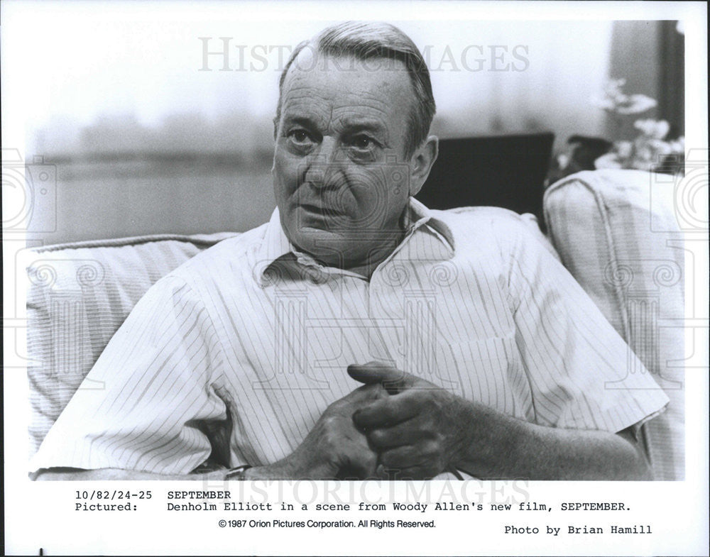 1987 Press Photo Denholm Elliott Actor Scene Woody Allen Film September - Historic Images