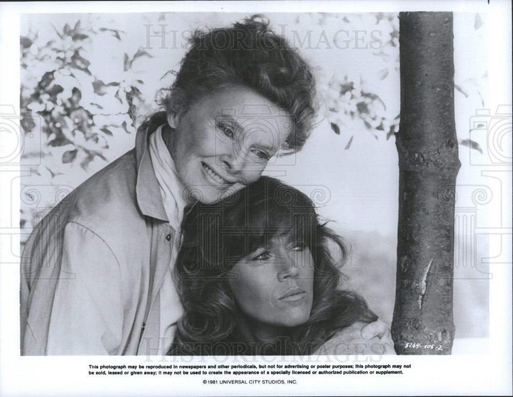 1981 Press Photo Katharine Hepburn Jane Fonda Actresses On Golden Pond - Historic Images