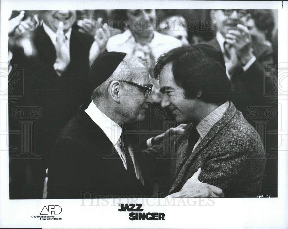 1980 Press Photo Neil Diamond and Laurence Olivier in &quot;The Jazz Singer&quot; - Historic Images