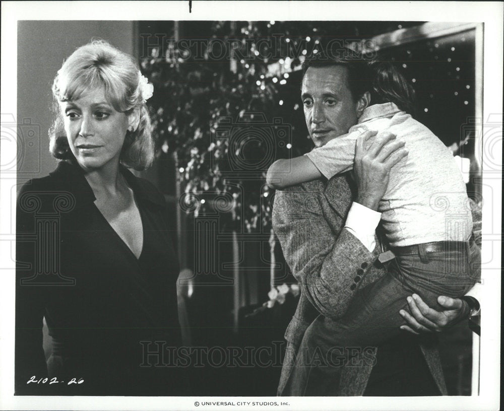 1979 Press Photo Lorraine Gary, Roy Scheider and son Marc Gilpin in &quot;Jaws 2&quot; - Historic Images