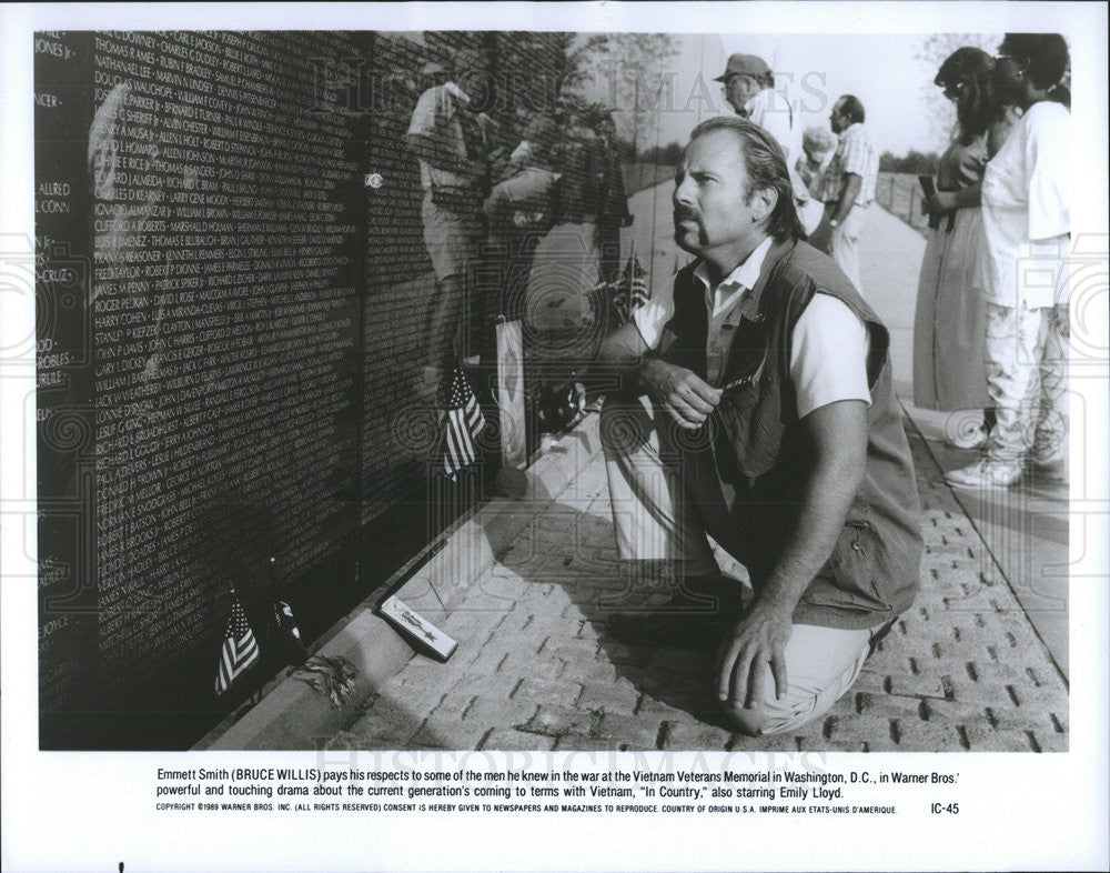 1989 Press Photo Bruce Willis Stars In In Country - Historic Images