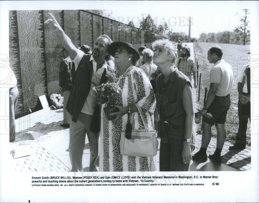 1989 Press Photo In Country Bruce Willis Peggy Rea Emily Lloyd Vietnam Memorial - Historic Images