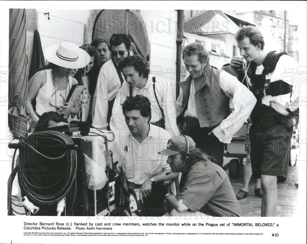 1994 Press Photo Director Bernard Rose And Crew On Set Of Immortal Beloved - Historic Images